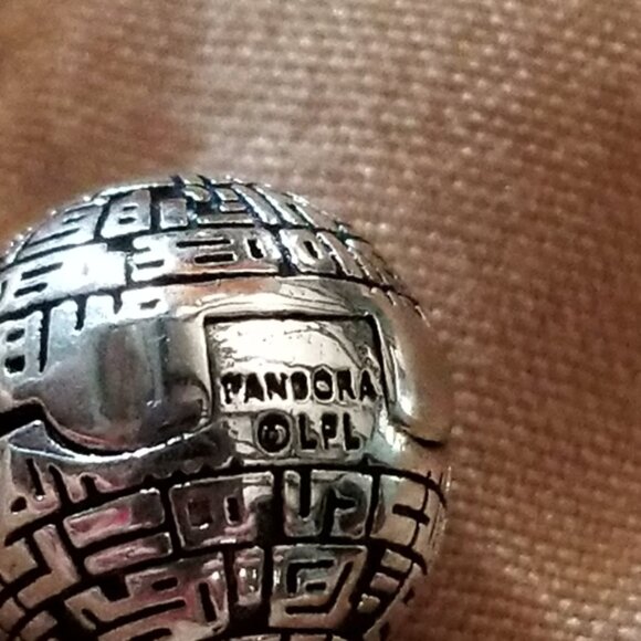 Star Wars Death Star Clip Charm - Picture 6 of 8